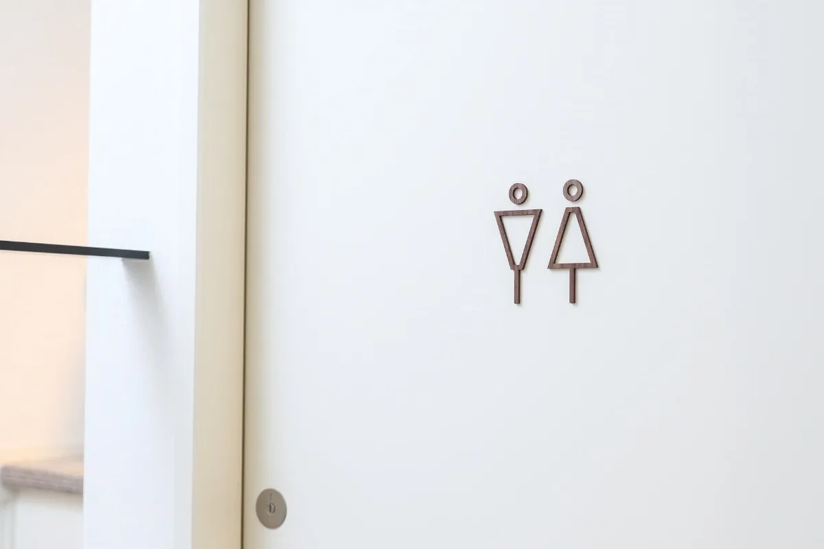 【NEW】天然木のトイレサインプレート