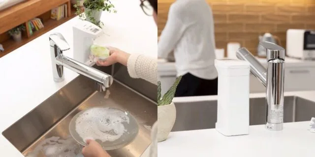 スポンジをかざすとシンク横のWYオートディスペンサーから洗剤が自動で滴下するシーン