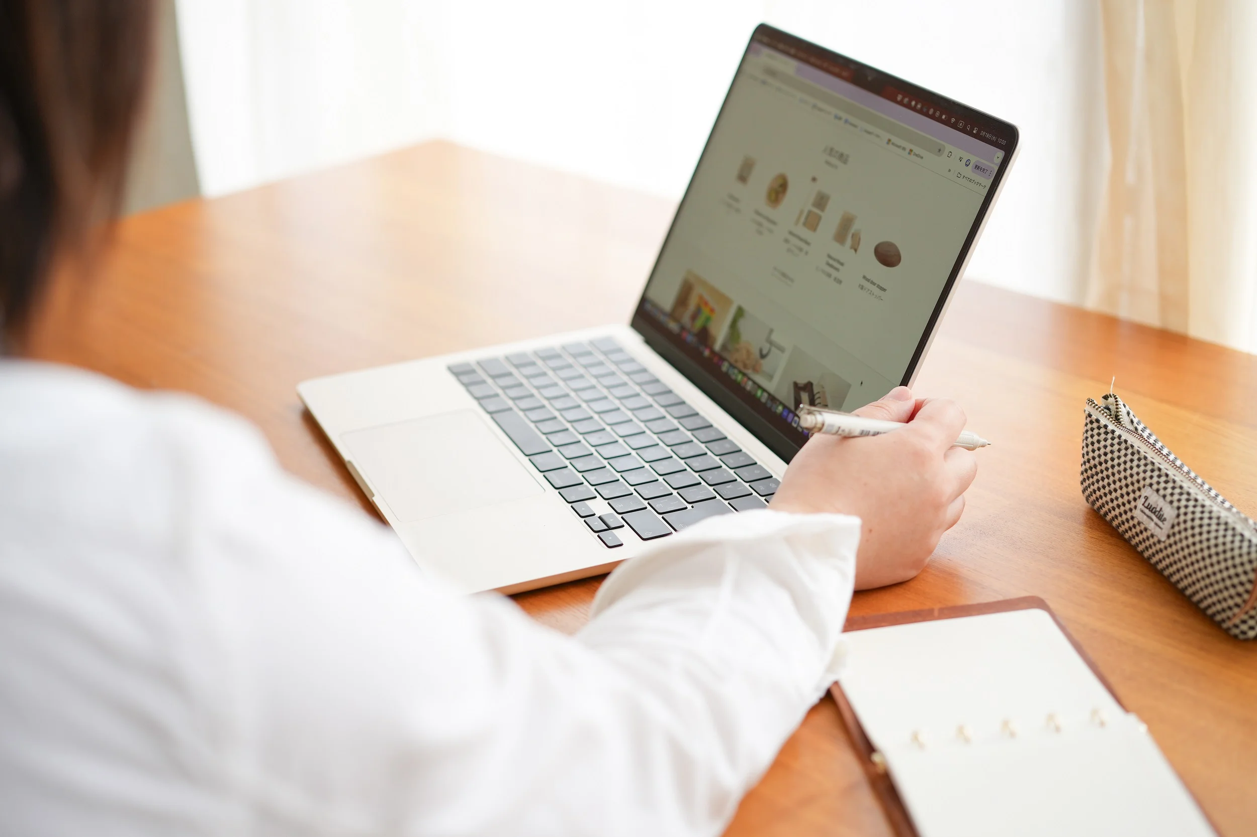 MacBook ゴム足保護パッド(8枚入り)