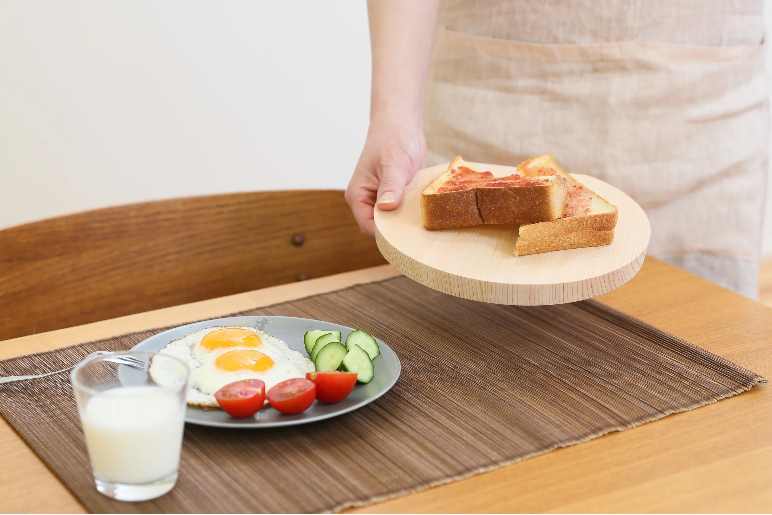 小さな国産ヒノキの丸まな板